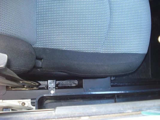 047 Espace bac de portière.jpg