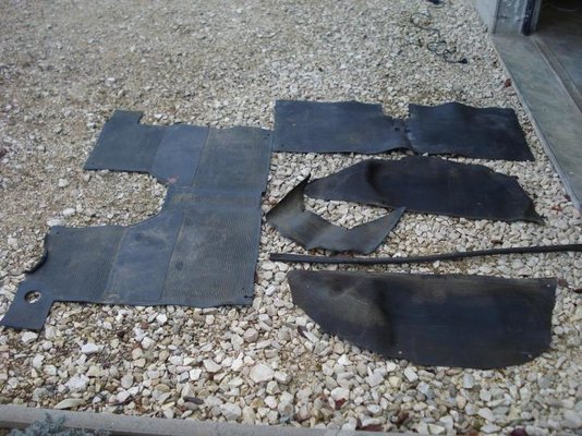 802 Tapis d'origine.jpg