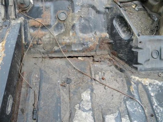 Restoring my 1988 R4 GTL in BiH | Renault 4 Forum