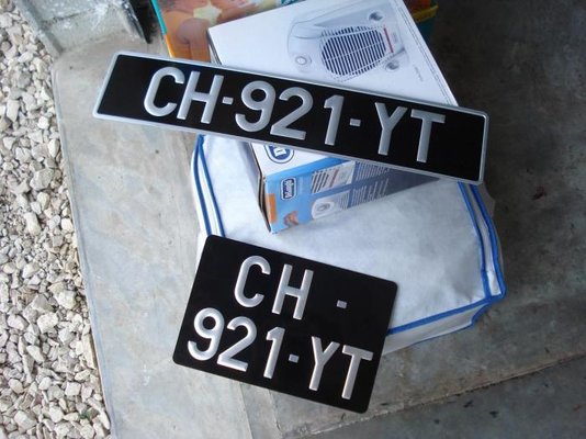 081 Nouvelles plaques.jpg