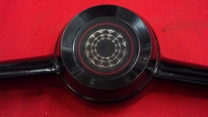 volante-renault-4l-nuevo-okm-original_MLA-F-137181937_8780.jpg