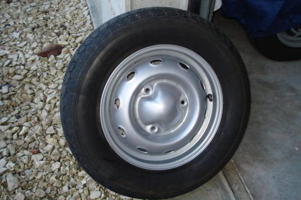 118 Roue de secours.jpg