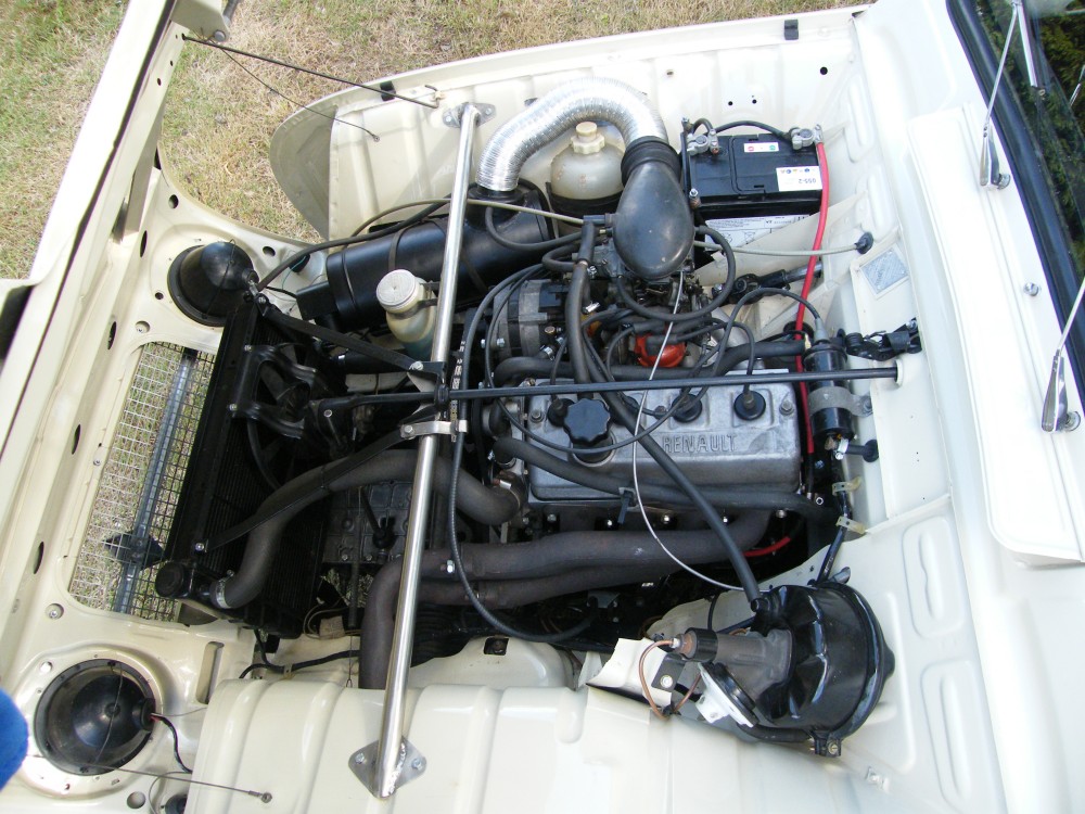 Renault 5 двигатель. Renault 4 engine. Renault r5 Alpine двигатель. Renault 4 1961 мотор. Renault 5 Turbo подкапотка.