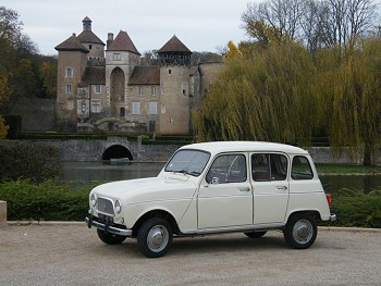 Ornella and a very nice chateau