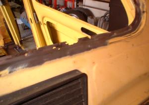 Rust in windscreen lower flange