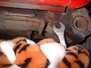 Cat adjusting rear track