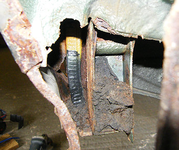 Mud collected in suspension mounting and a very odd  sill blanking